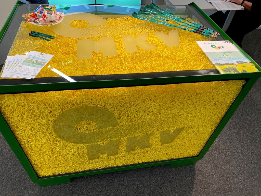 Company design lattice box filled with plastic residues